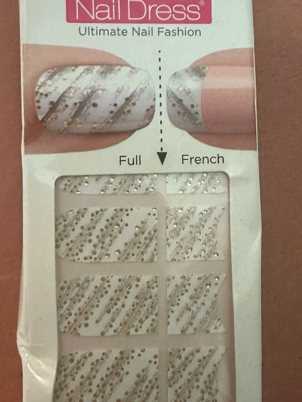 Hot Kiss White Nail Wraps with Gold Glitter Diagonal Stripes